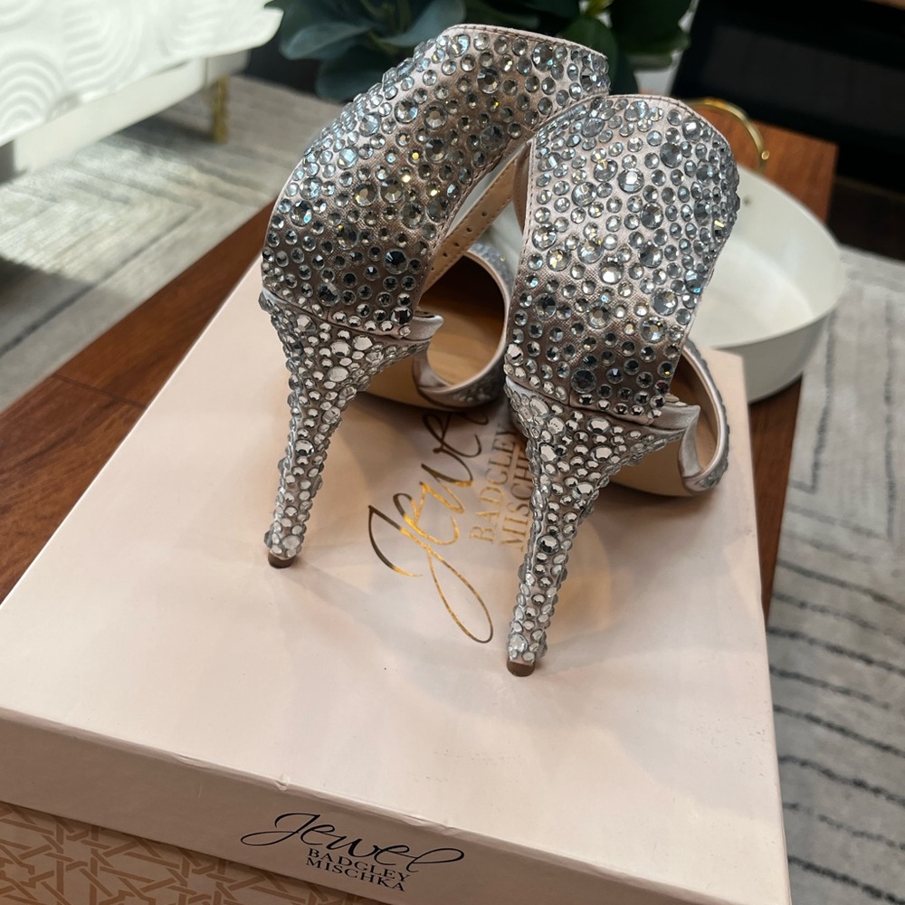 Jewel Badgley Mischka - Jimena Size 9 - Picture 2 of 5
